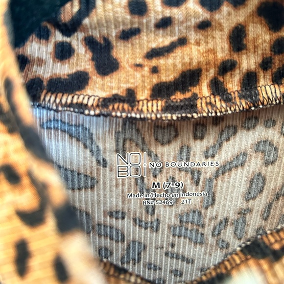 NWT No Boundaries Sleeveless Leopard Animal Print Turtleneck Top Women’s Medium - Picture 4 of 6